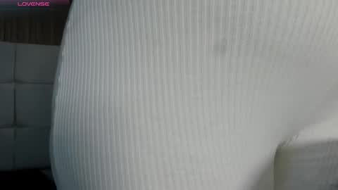 Snapshot of saraby_blandon chatting on October 12, 2025, 10:36 am online show from October 12, 2025, 10:36 am