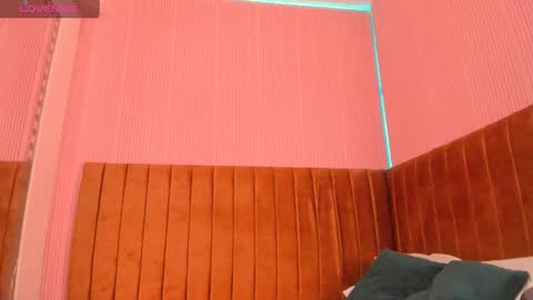 Sara Castillo online show from February 21, 2025, 9:34 am