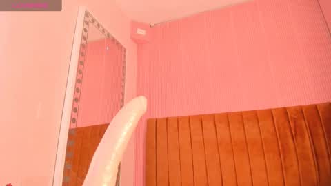 Sara Castillo online show from March 12, 2025, 10:26 am