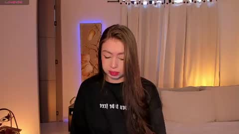 sara cavali online show from June 24, 2026, 12:04 pm