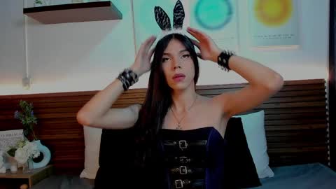 Snapshot of saracutie_ chatting on April 6, 2026, 7:15 pm Sara online show from April 6, 2026, 7:15 pm