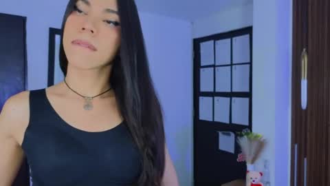 Snapshot of saracutie_ chatting on May 14, 2026, 7:53 pm Sara online show from May 14, 2026, 7:53 pm