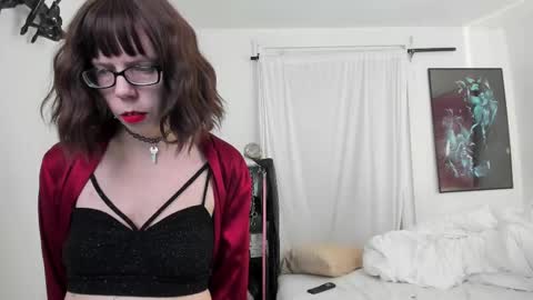 Snapshot of saradesirexo chatting on March 11, 2025, 10:51 am Sara Desire online show from March 11, 2025, 10:51 am