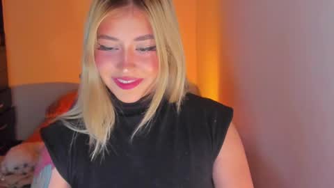 saradiazxxx online show from May 3, 2026, 12:22 pm