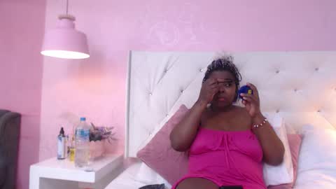 saradunss online show from October 5, 2025, 9:40 am