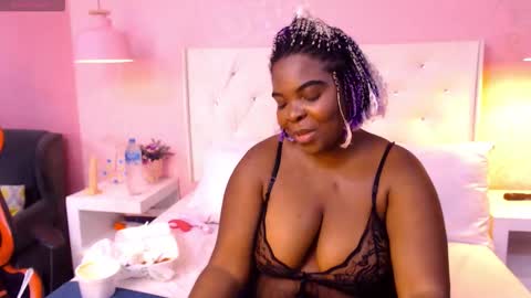 saradunss online show from October 7, 2025, 7:44 pm