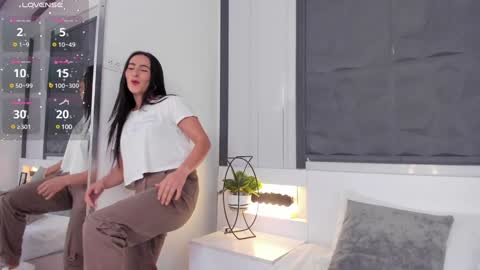 Sara Gomez  online show from December 27, 2024, 3:26 pm