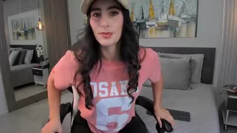  Sara Gomez  online show from June 17, 2026, 1:45 pm