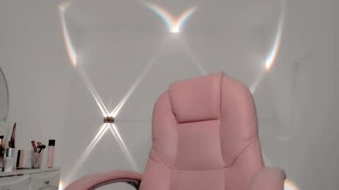 sarah online show from December 17, 2025, 6:36 pm