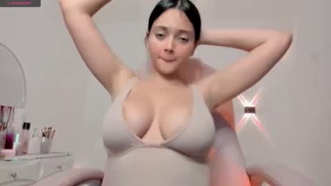 sarah online show from December 22, 2025, 2:47 pm