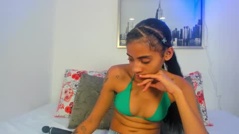 Snapshot of sarah_ashbourne chatting on September 17, 2025, 11:45 am sarah_ashbourne online show from September 17, 2025, 11:45 am