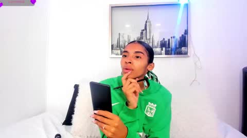 Snapshot of sarah_ashbourne chatting on October 2, 2025, 1:29 pm sarah_ashbourne online show from October 2, 2025, 1:29 pm