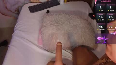 Snapshot of sarah_babe_ chatting on October 17, 2025, 2:19 pm Sarah online show from October 17, 2025, 2:19 pm