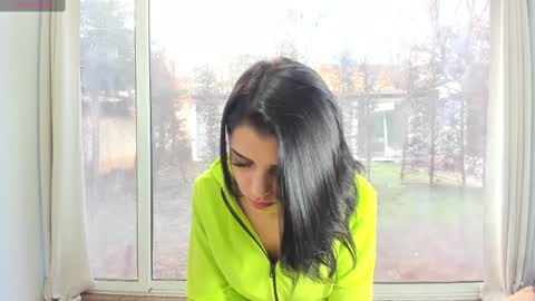 Sara online show from March 3, 2025, 9:33 am