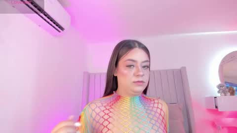 Sarah Bonneth online show from February 23, 2026, 11:29 am