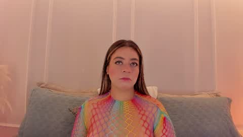 Sarah Bonneth online show from June 12, 2026, 11:31 am
