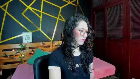 Sarah online show from July 2, 2026, 1:50 pm