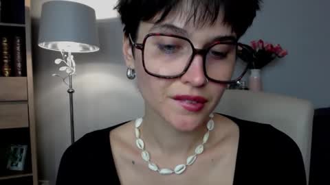 Sarah online show from March 15, 2026, 2:45 pm