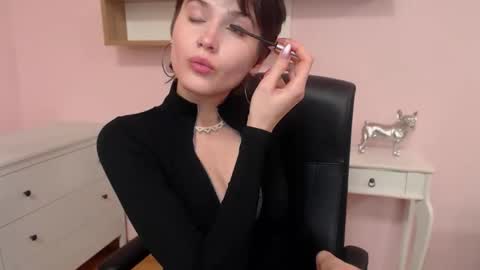 Sarah online show from April 23, 2026, 7:52 am