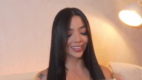 Snapshot of sarah_hiill chatting on October 28, 2025, 10:12 pm online show from October 28, 2025, 10:12 pm