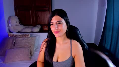 Sarah Independent model online show from January 7, 2025, 3:23 pm
