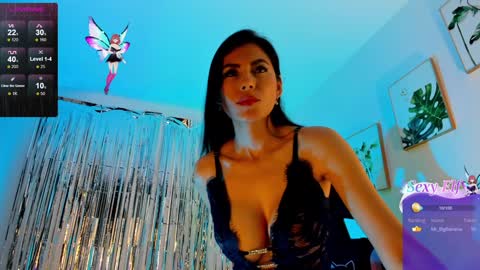 INSTAGRAM...sarah22 p online show from January 30, 2025, 4:16 am
