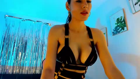 INSTAGRAM...sarah22 p online show from March 7, 2025, 11:27 pm