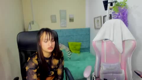 Sarah Ramirez online show from December 14, 2024, 9:18 am