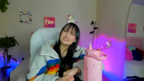 Sarah Ramirez online show from December 18, 2024, 7:36 am