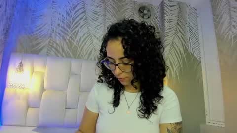 Snapshot of sarah_sluty chatting on July 3, 2026, 2:18 am Sarah online show from July 3, 2026, 2:18 am