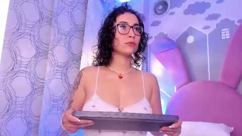 Snapshot of sarah_sluty chatting on July 21, 2026, 12:18 pm Sarah online show from July 21, 2026, 12:18 pm