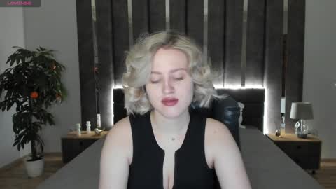 Sarah online show from December 16, 2024, 12:59 am