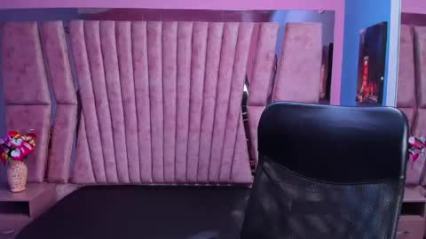 Sarah online show from January 20, 2025, 1:53 pm