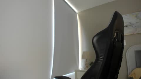 sarahI miss you guys online show from February 8, 2025, 3:31 pm