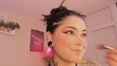   online show from September 19, 2025, 6:15 am