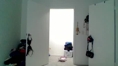 sarahbear642 online show from June 18, 2026, 8:02 pm