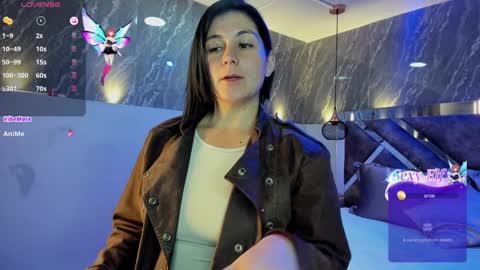 Sarah Deyvis online show from December 9, 2024, 1:45 pm