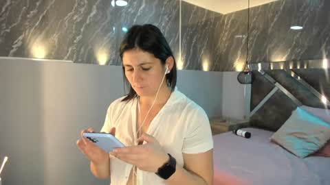Sarah Deyvis online show from December 29, 2024, 5:22 pm