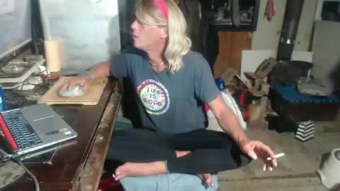 Snapshot of sarahhampton chatting on March 6, 2026, 2:19 am CdSissySarah online show from March 6, 2026, 2:19 am