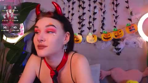 Snapshot of sarahhunny chatting on October 31, 2025, 7:48 pm Sarah online show from October 31, 2025, 7:48 pm