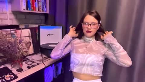 Sarah online show from March 17, 2026, 10:18 am