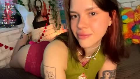 Snapshot of sarahhunnye chatting on May 1, 2026, 1:43 am Sarah online show from May 1, 2026, 1:43 am