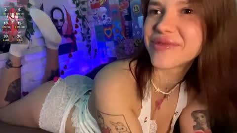 Snapshot of sarahhunnye chatting on May 2, 2026, 1:21 am Sarah online show from May 2, 2026, 1:21 am