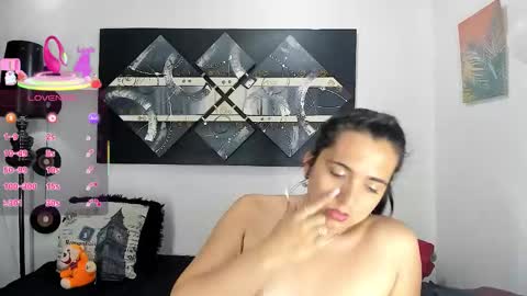 Snapshot of sarahjey chatting on February 10, 2026, 9:41 pm SARAHJEY online show from February 10, 2026, 9:41 pm