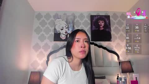 Sarah online show from November 1, 2025, 7:49 pm