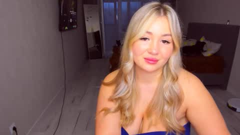 Snapshot of sarahmils chatting on March 31, 2026, 3:34 pm Sarah online show from March 31, 2026, 3:34 pm
