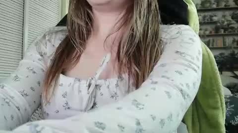 Sarah online show from February 15, 2026, 4:36 pm