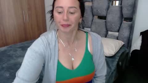 Lia online show from December 6, 2024, 9:13 pm