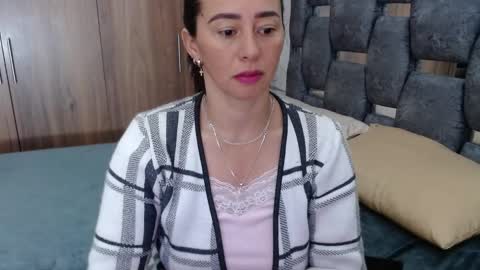 Lia online show from March 5, 2025, 12:44 pm