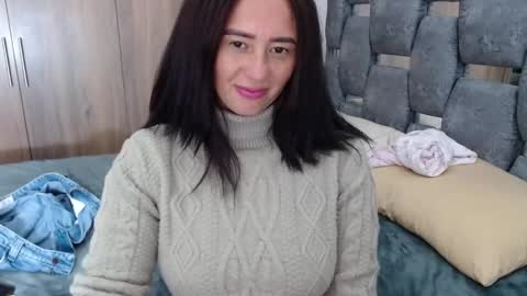 Lia online show from March 5, 2025, 8:53 pm
